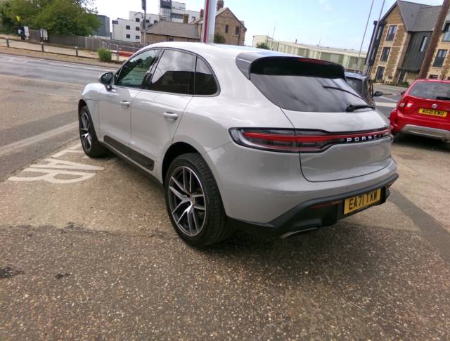 2021 Porsche Macan 2.0 5dr PDK