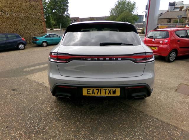 2021 Porsche Macan 2.0 5dr PDK