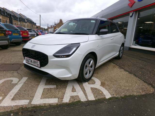 Suzuki Swift 1.2 Mild Hybrid Motion 5dr CVT Hatchback Petrol White With Grey Roof